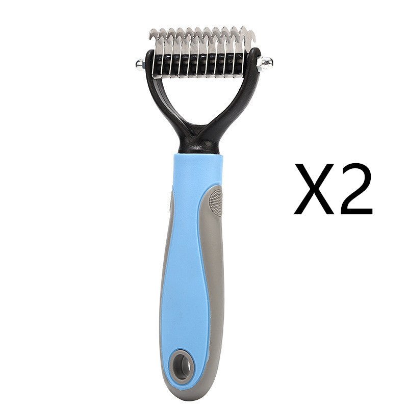 Non-slip handle on the pet grooming comb