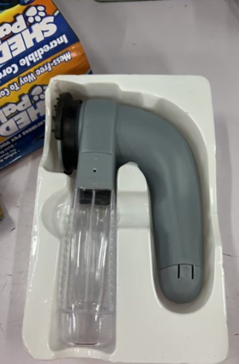 Pet Hair Vacuum Cleaner with Massaging FunctionPet Combs & Brushes Normanharvey