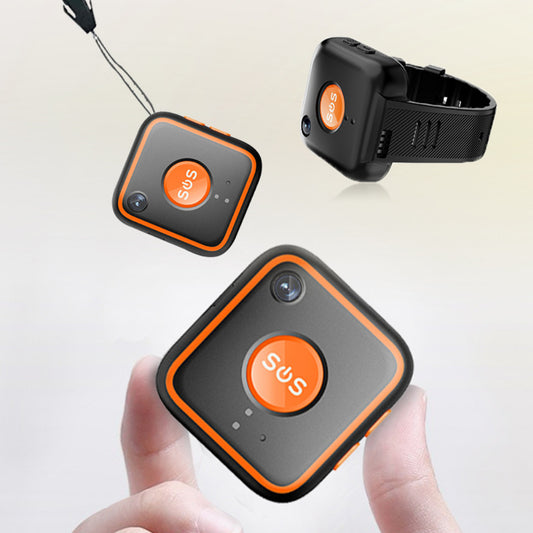 4G GPS tracker pendant product image 1
