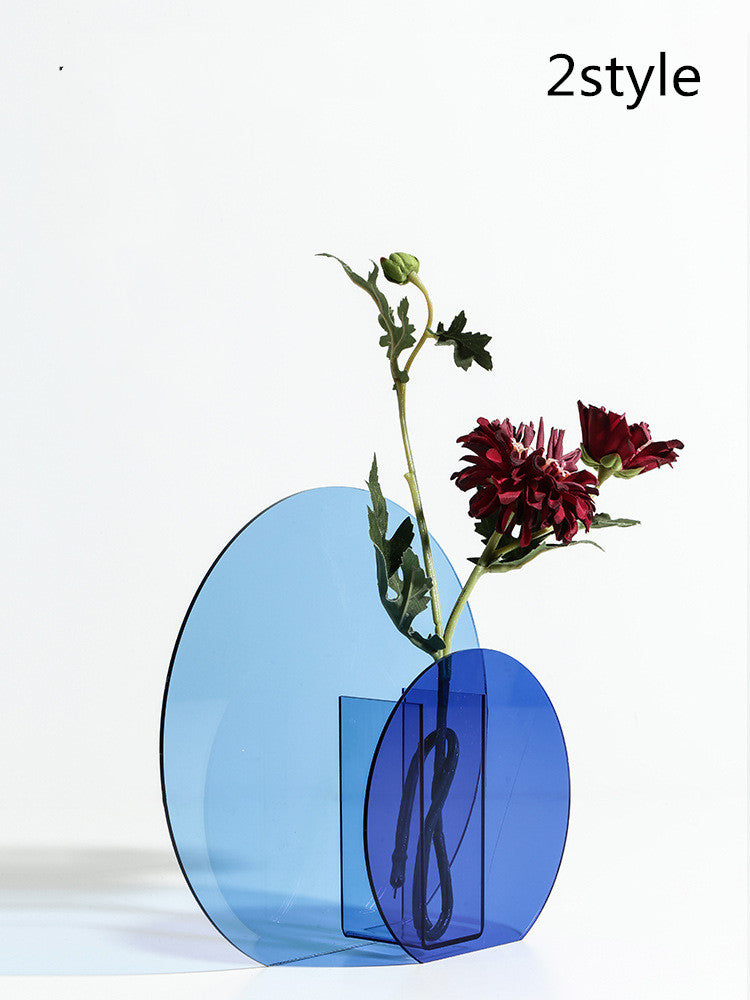 Modern Acrylic Vase for Home and Office Use - Nordic Styling and Exquisite Workmanship for Elegant Spaces.