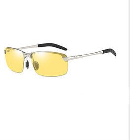 VisionFlex™ Adaptive Tint Polarized SunglassesNormanharvey