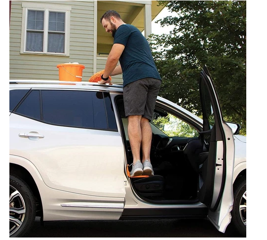 Roof-mounted pedal assist for SUVs